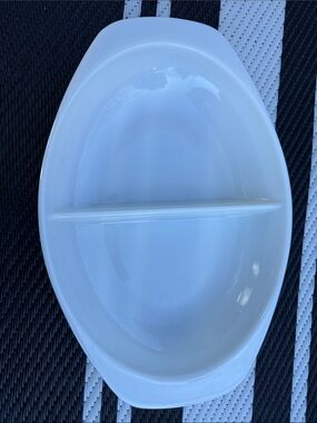 Vintage Pyrex #1063 Divided Serving Baking Dish 1 1/2 Qt Milk Glass No Lid